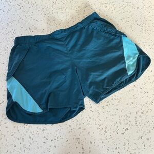Patagonia Women’s Medium Blue Running Shorts Good Condition